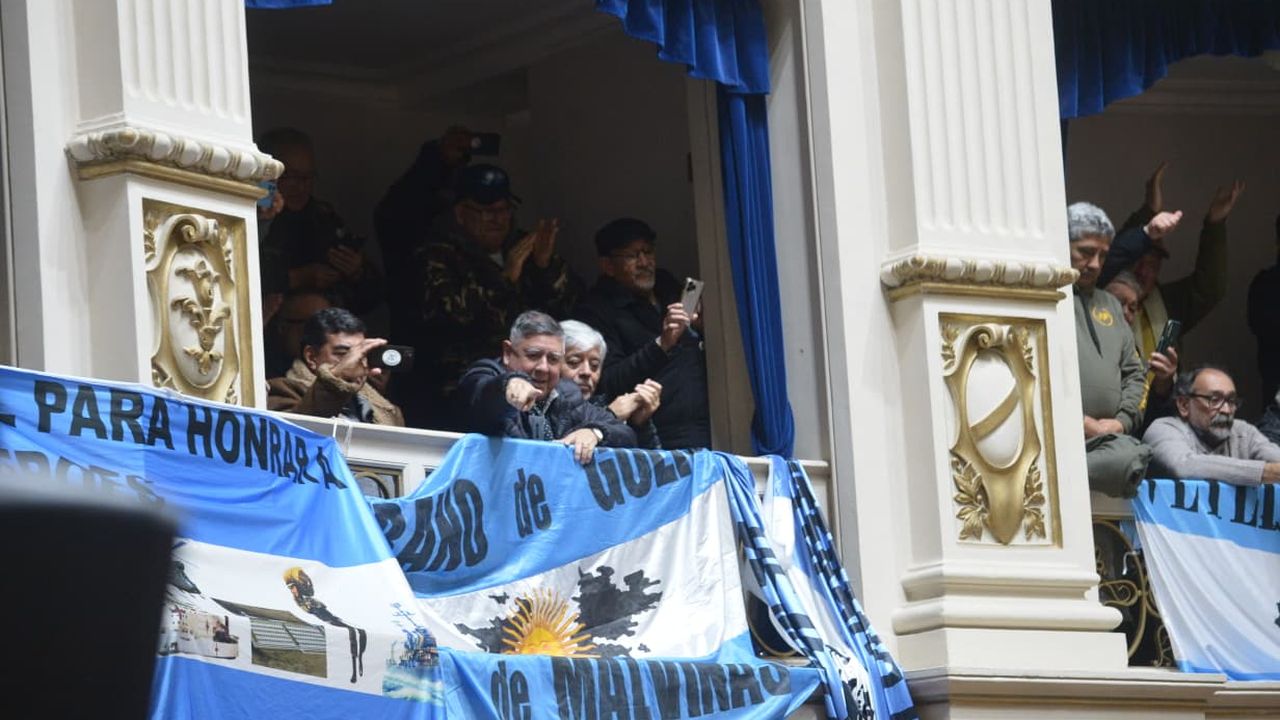 Legislatura bonaerense: veteranos de Malvinas, en el recinto de Diputados.