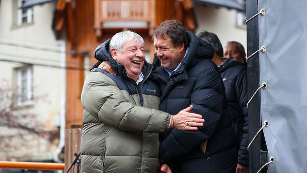 Walter Cortés junto a Alberto Weretilneck en Río Negro.