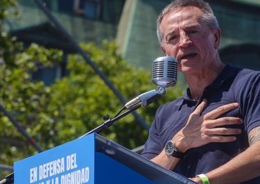 Jorge Sola, uno de los triunviros de la CGT, se reunió con los industriales de Santa Fe.