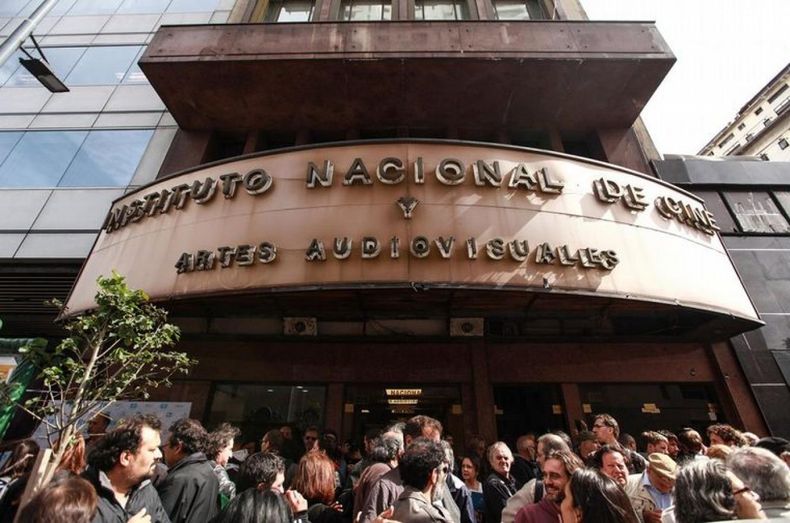 Javier Milei festeja con Homo Argentum y desordena el cine nacional