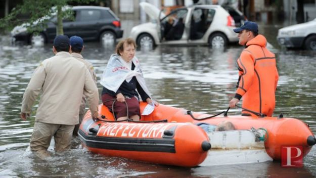 Inundación: La Desnuda
