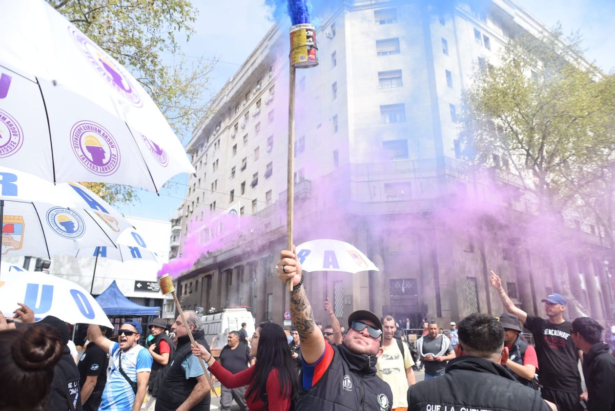 Marcha en apoyo a las universidades y el Garrahan.