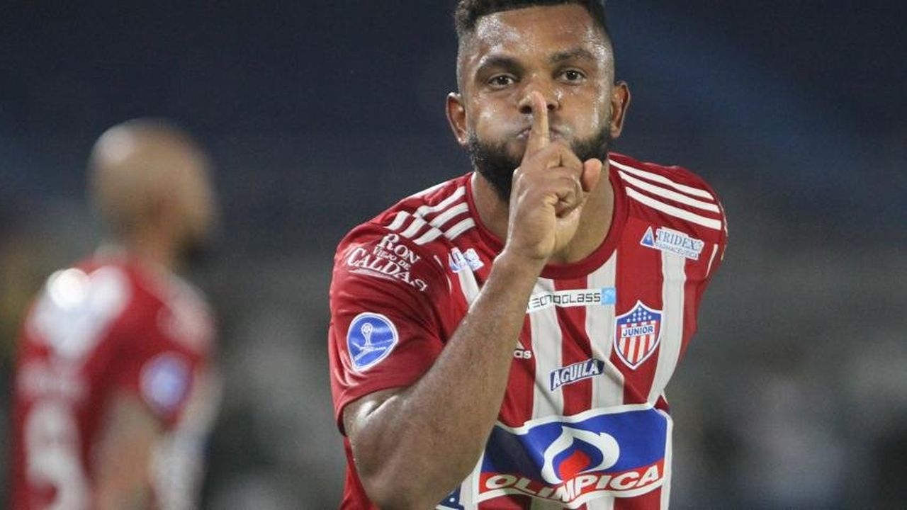 En tiempo de descuento, el fútbol mueve el banco para gambetear el cepo