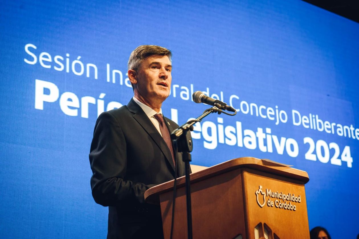 Daniel Passerini dejó inaugurado el año legislativo en la ciudad de Córdoba con duras críticas a Javier Milei.