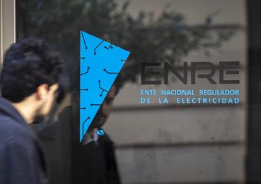 Javier Milei demora la constitución del ente regulador energético.