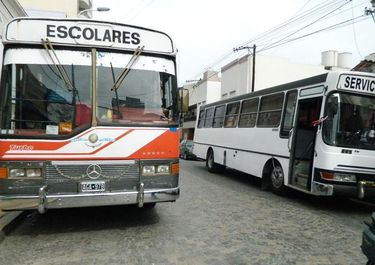 Desde el lunes cortan transportes escolares en Olavarria por deuda de la Provincia