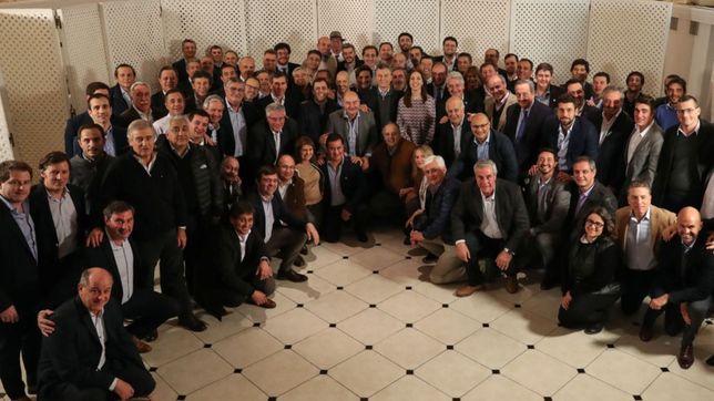 asado motivacional en olivos: macri insto a intendentes a mantener la cercania