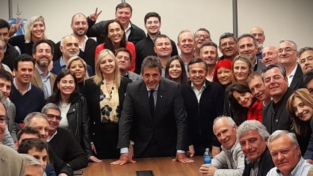 El peronismo santafesino juega su última ficha en Sergio Massa