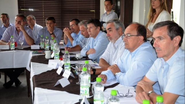 planes sociales: que diferencia a los intendentes radicales de sus socios pro planes sociales: que diferencia a los intendentes radicales de sus socios pro