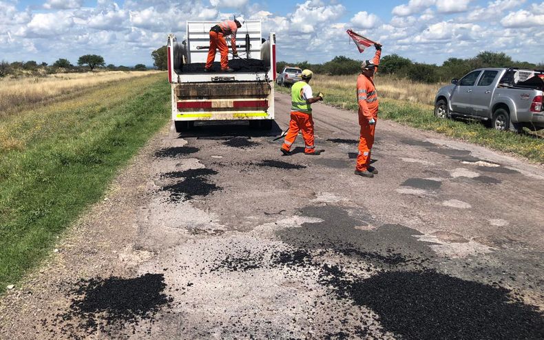 El ajuste en Vialidad Nacional empuja a intendentes a poner plata propia en rutas nacionales