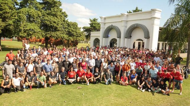 Santa Fe: una tribu del socialismo mostró músculo militante y plantó bandera de cara al congreso partidario