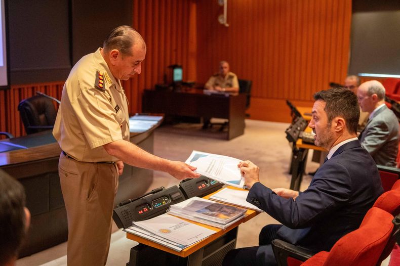 Luis Petri con el jefe del Ejército, Guillermo Olegario Pereda, 