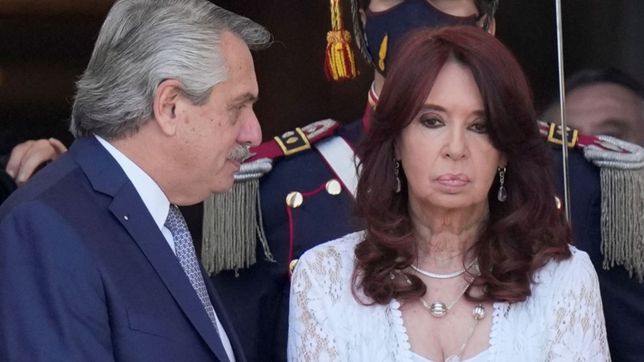 tuits que son punales: cristina, alberto y la debilidad de medio termino