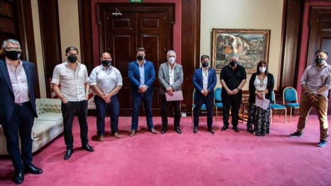 tropa dispersa y ministro al acecho