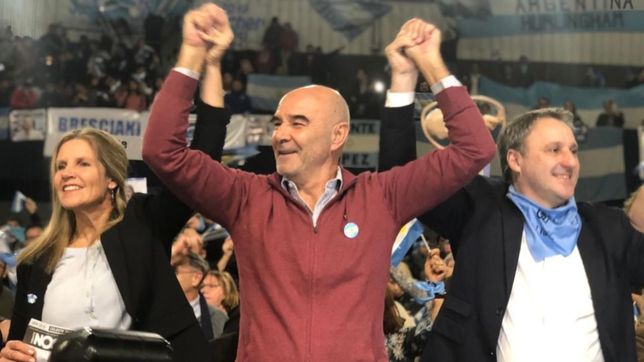 gomez centurion cerro la campana: macri tiene 60% de imagen negativa