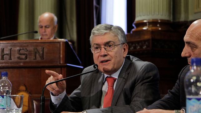 tras la renuncia de pichetto, jura pais en el consejo de la magistratura