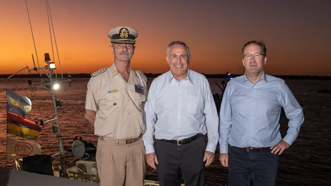 los embajadores de eeuu y belgica movieron fuerte por el dragado de la hidrovia