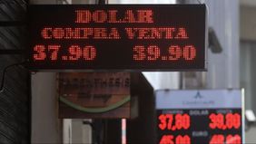 El dólar rebrota y complica el plan oficial de bajar las tasas y reactivar