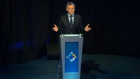 Cebado por el millón, Macri subió la apuesta y guionó cada golpe