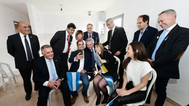 con un punado de gobernadores, fernandez inauguro en tucuman la era del deshielo