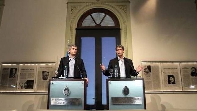 prat gay: no estamos en etapa de ajuste, todo lo contrario