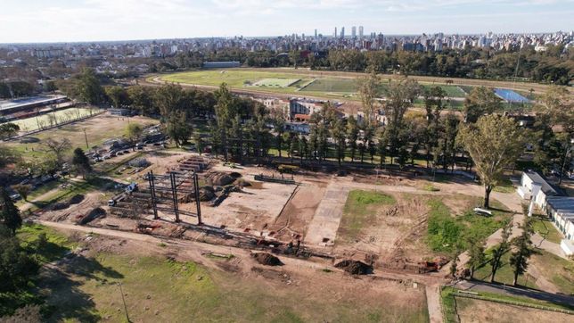 En la ex-Rural de Rosario ya comenzó a montarse la Arena. Se utilizará en los Juegos Suramericanos y luego será explotado por un privado.