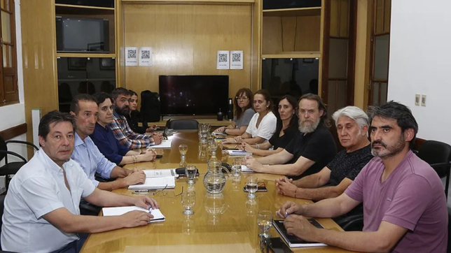 El gremio docente de Neuquén amenaza con que las clases no comiencen en 2026 si no hay una propuesta superadora de parte del gobierno de Figueroa.