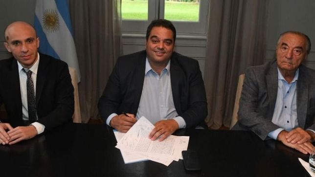 el gobierno gasta mas de $800 millones en salvar a carrefour