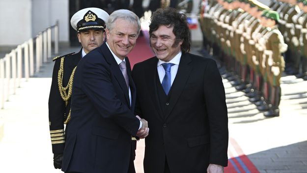 El presidente de Chile, José Antonio Kast, y Javier Milei, aliados en la ultraderecha regional, en tensión por Malvinas.&nbsp;