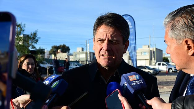 El intendente de Neuquén, Mariano Gaido, ya no confronta con Javier Milei. Trama su sucesión.