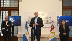 Pandemia borra grieta: Perotti convocó a exministros del socialismo