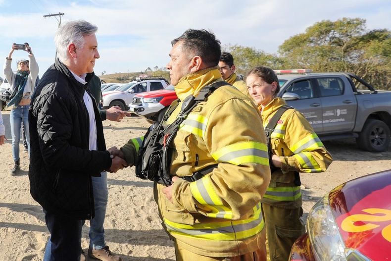 Martín Llaryora buscó apagar varios focos de incendios, en las sierras y en la política.&nbsp;
