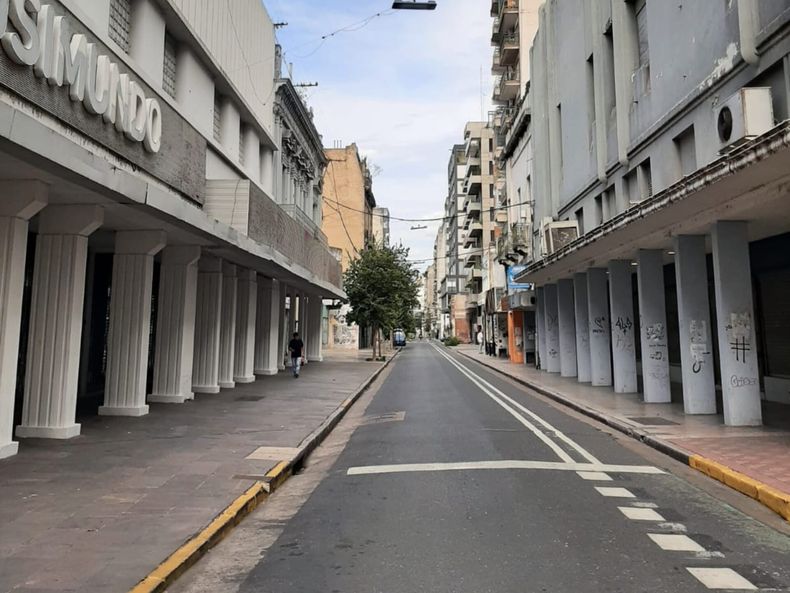 Calles céntricas de Rosario, casi sin gente.&nbsp;