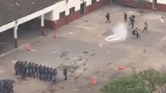 asi se entrena la policia bonaerense para reprimir manifestaciones