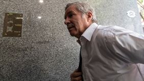 El soldado estudioso para la diplomacia de la unidad