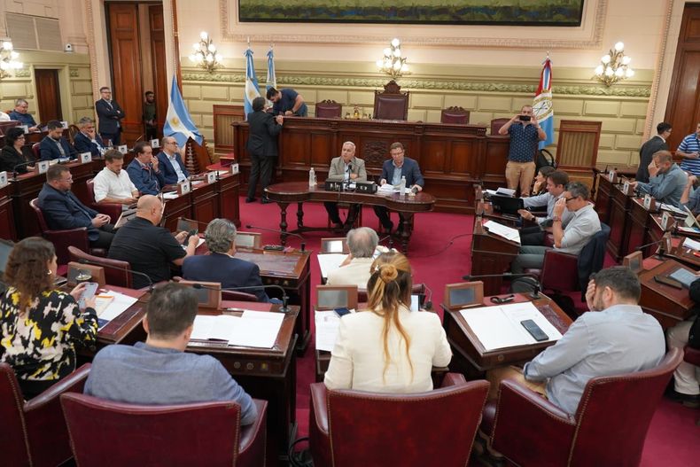 La comisión de Asuntos Constitucionales de Diputados&nbsp; discute la reforma constitucional en Santa Fe.