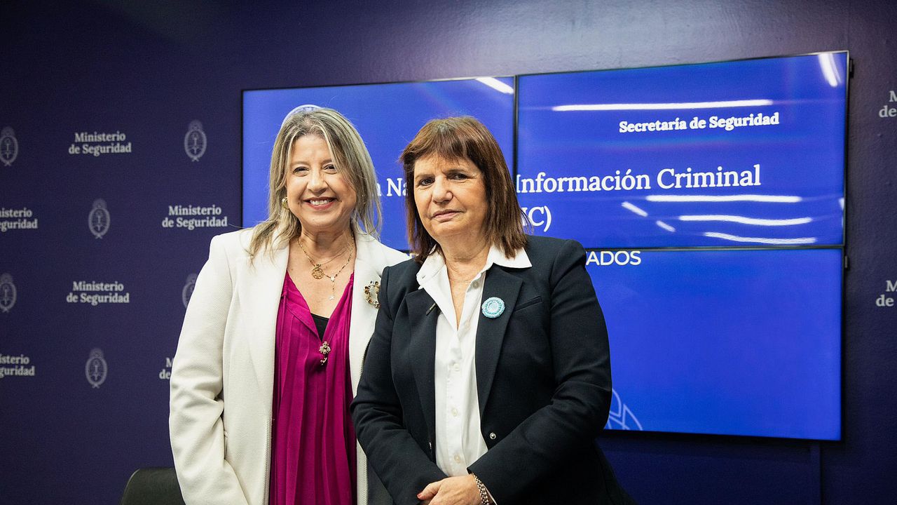 Alejandra Monteoliva y Patricia Bullrich.