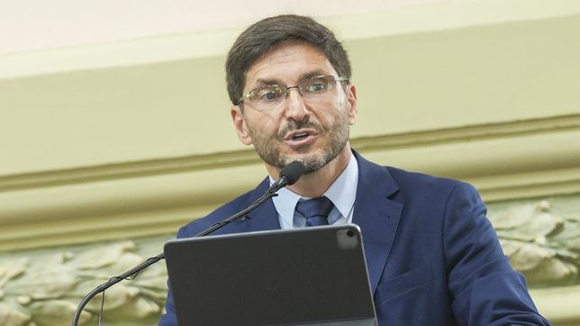 Maximiliano Pullaro: Se puede gobernar sin autoritarismo y cuidar cada peso sin abandonar a la gente