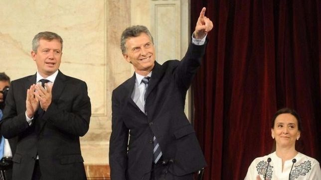 hace un ano, macri prometia ?pobreza cero? y ?revolucion educativa?