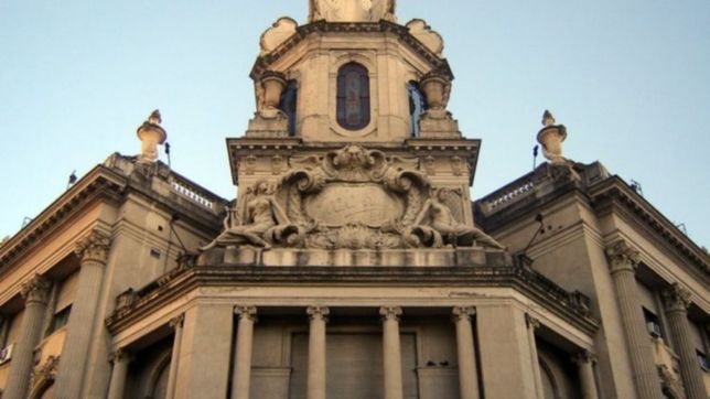 se dobla un emblema machista: el jockey club de rosario aceptara socias