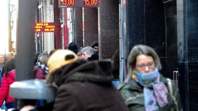 bajo el ?dolar alberto?: senales politicas que ayudan en el corto plazo