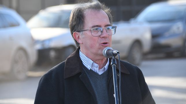 Neuquén: Luis Bertolini avisa que no renuncia y resiste la embestida de la Justicia en Plottier.