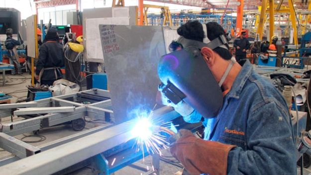 La industria cayó 7% en mayo y acumula casi 10% de baja en el año
