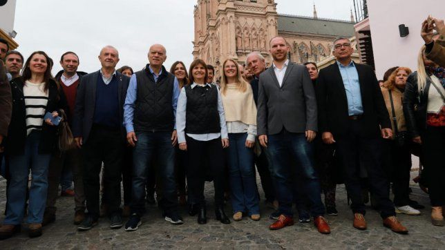 bullrich y grindetti muestran su ejercito para pelear intendencias en buenos aires