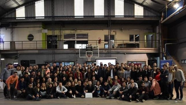 el semillero del pro saca pecho y copa las listas del gobierno