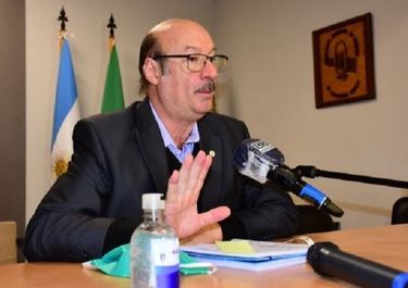 Un apoyo radical amenaza con hundir más al rector de la Universidad de Formosa