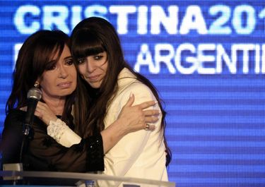 Cristina viajó a Cuba y a la vuelta se reunirá con Michetti