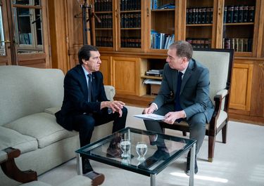 Carlos Sadir junto a Diego Santilli, el negociador de la Casa Rosada para quitar las PASO.