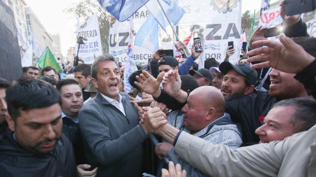 ganancias: massa metio un gol de doble filo que complica a bullrich y a milei