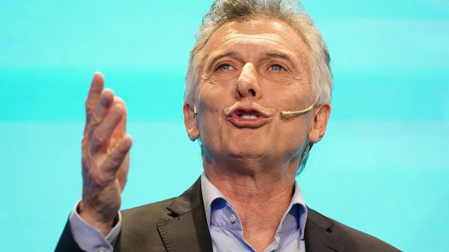 Mauricio Macri expone sobre economía